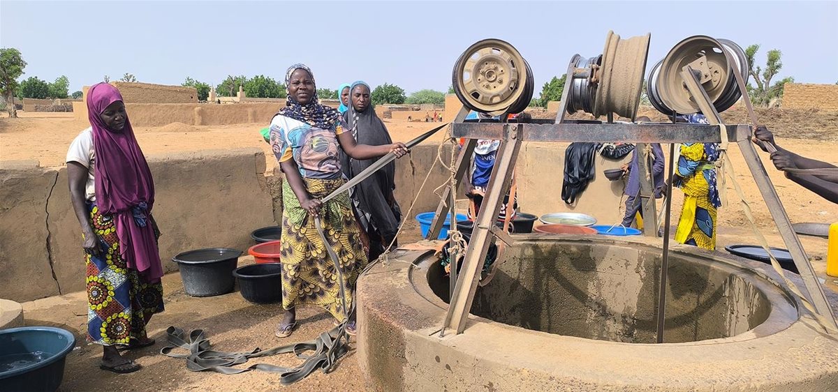 niger-landsbybronn (1500x703)